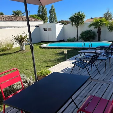 Ferienhaus Charming House With Pool *