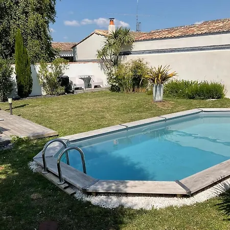 Ferienhaus Charming House With Pool *